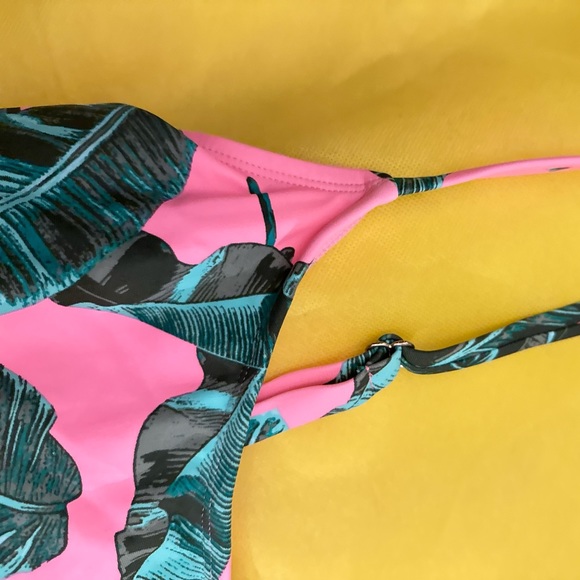 *NEW* JUNIOR PLUS Tropic Palm CORAL Swimsuit - Picture 3 of 12